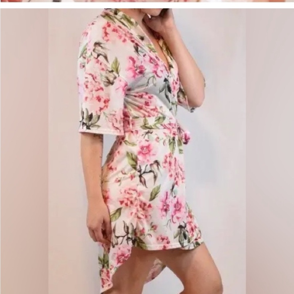 Show Me Your Mumu. Brie Robe in Garden. O/S. - Picture 3 of 8